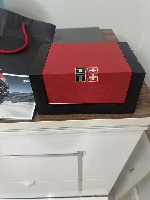 Часы Тиссот новые