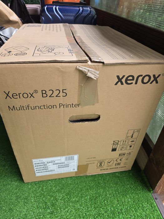 Imprimanta Xerox B225 – Noua, nefolosita – WiFi, Mono crom Multi