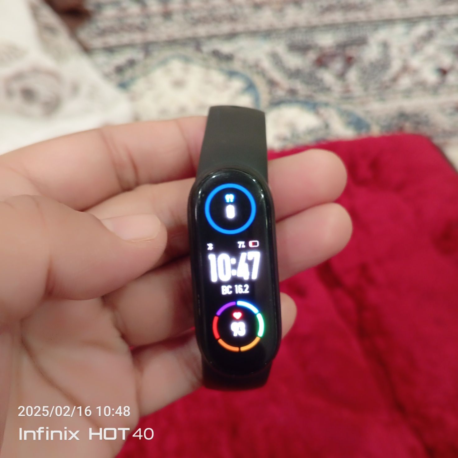 Продается новый Smart Band 6 идеал 
Использовал 3 месяца Без царапин!!