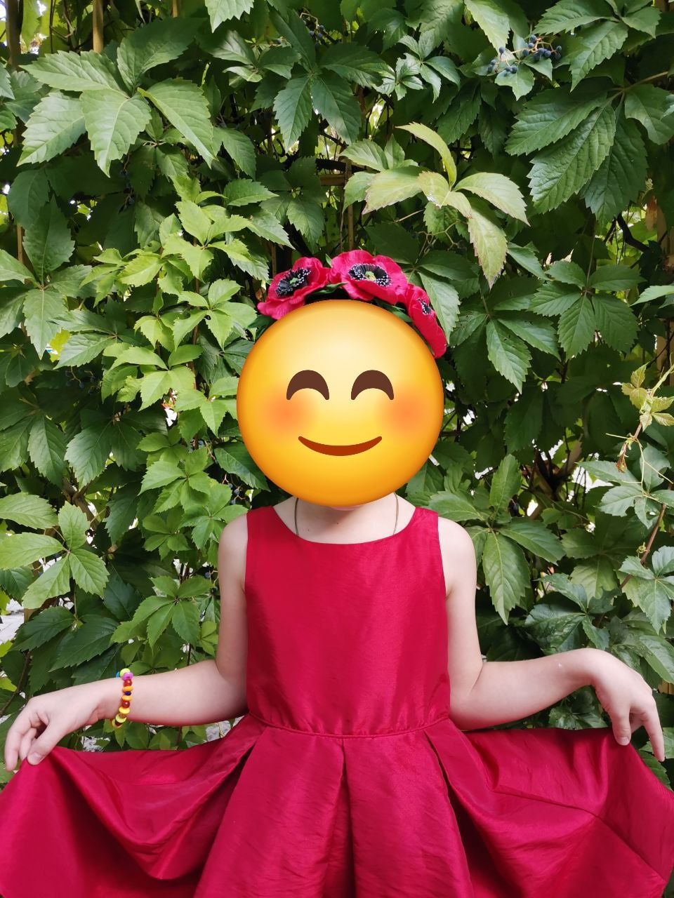 Нарядное платье на 4-6 лет