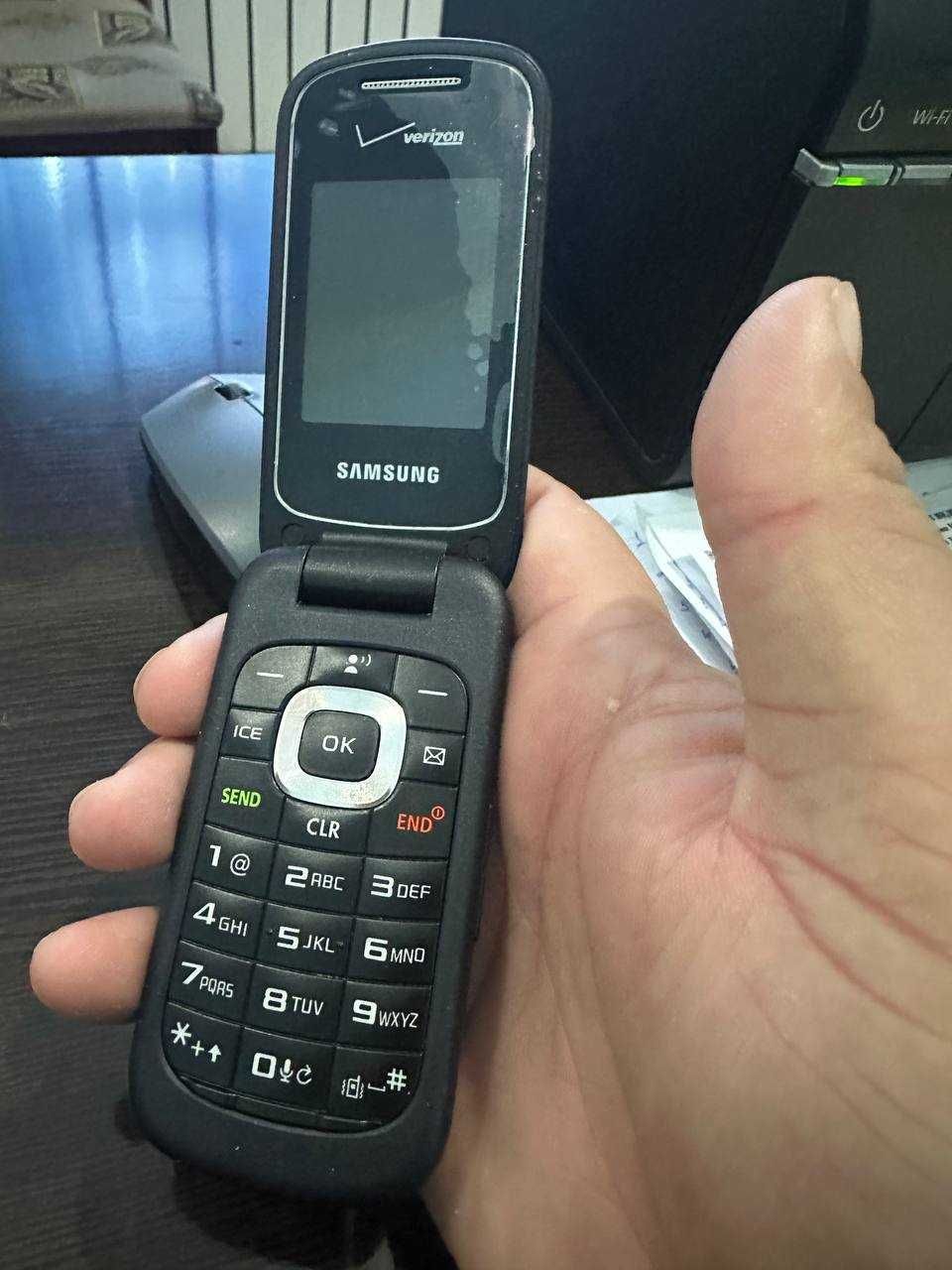 Samsung gusto 3 - Dostavka bepul yangi