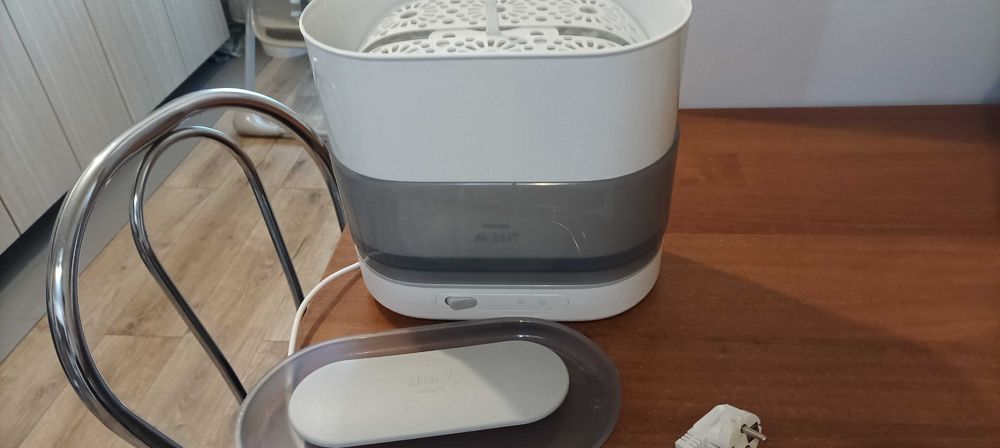 Vând  Sterilizator electric Philips-AVENT SCF286 / 4-IN-1