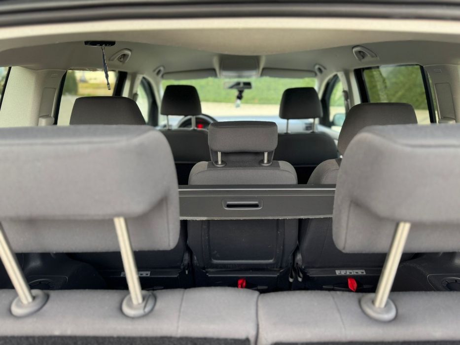 Vând VW Touran 2.0 Diesel 7 Locuri