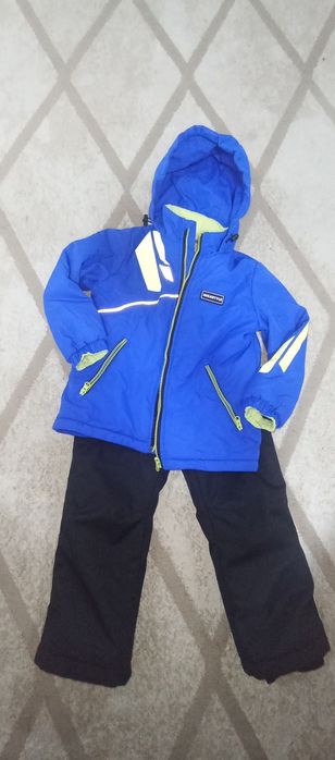 Продам куртку с комбинезоном осень весна