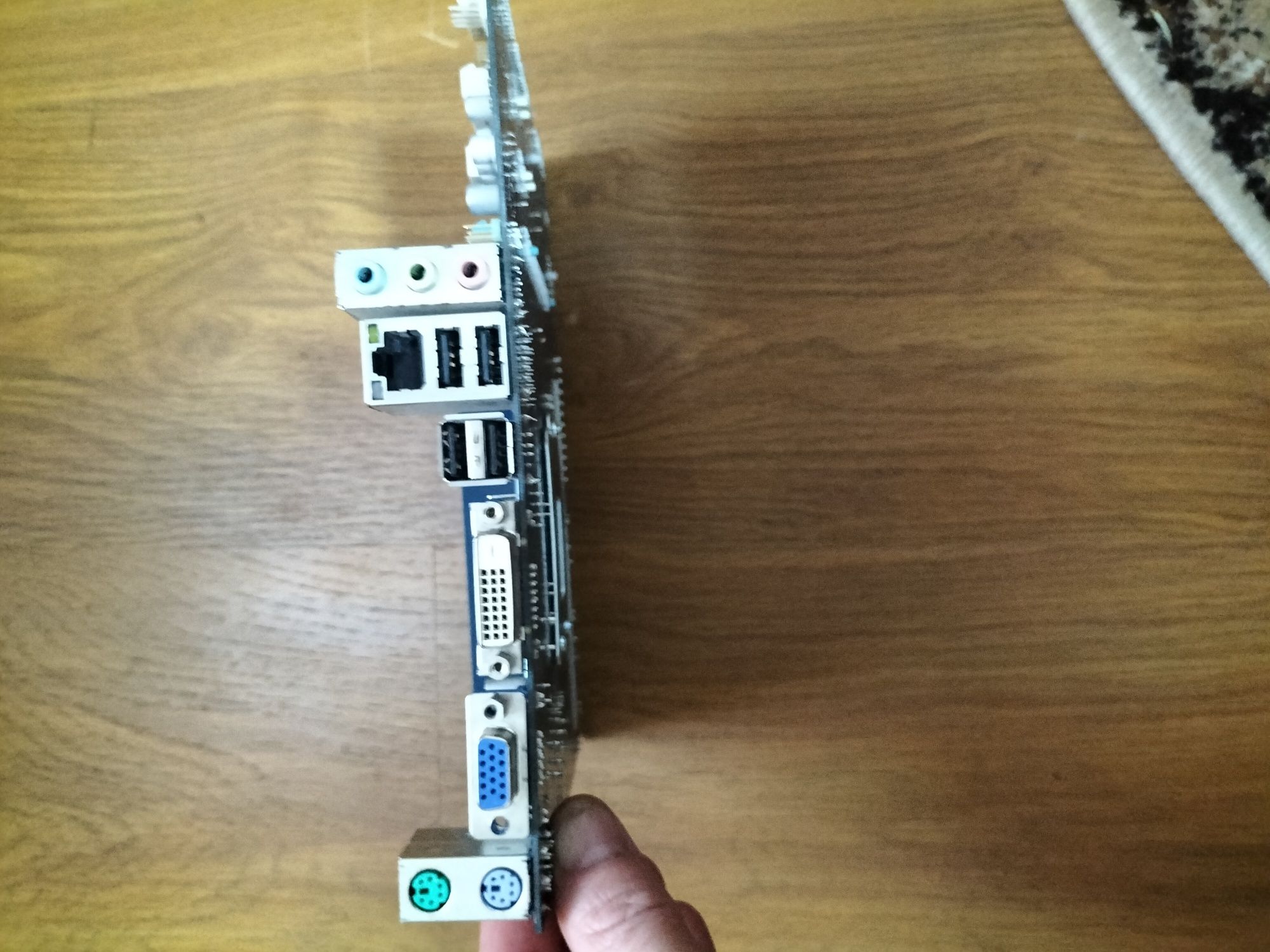 Placa de baza gigabyte H61M DS2