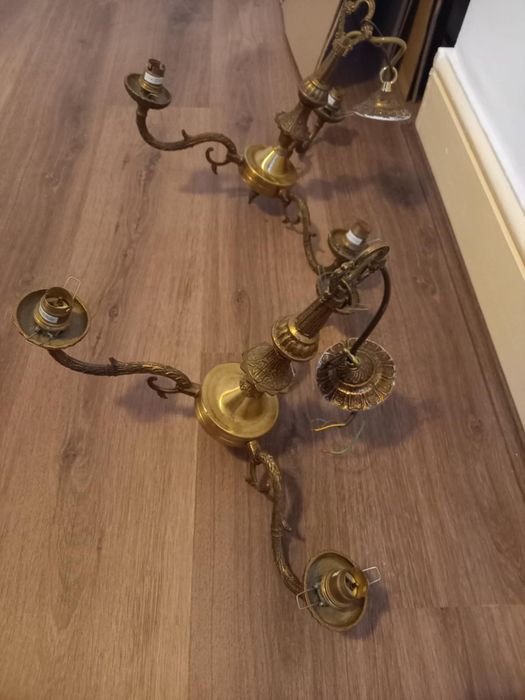 Lustre de bronz si aplice de bronz