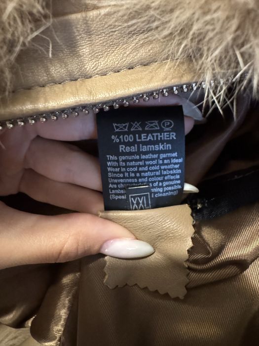 Чисто ново бежаво-кафяво палто косъм от лисица