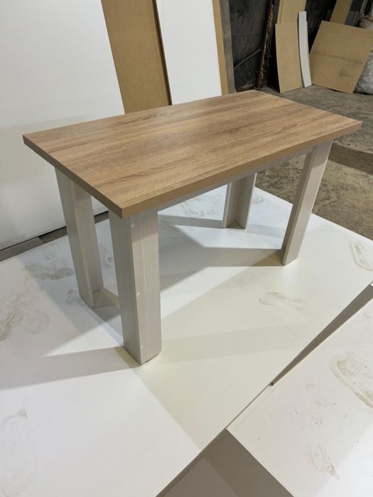 Продам стол новый