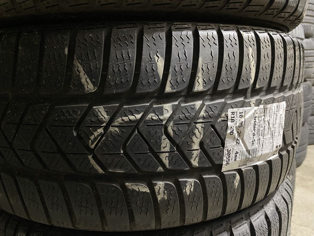 Комплект Всесезонные Шины 245/40R18 Pirelli.