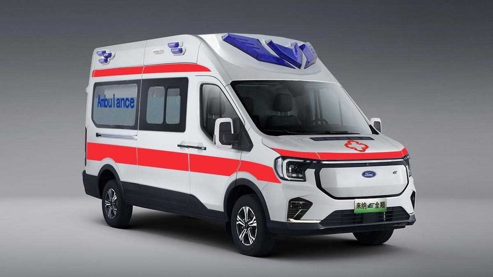 Ford Transit T8 EV Ambulance, электрическая машина скорой помощи