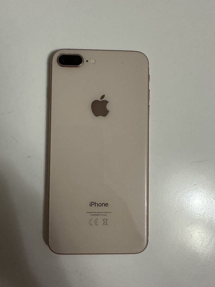 Продам iPhone 8+ 64 гб в идеальном состоянии, в коробке