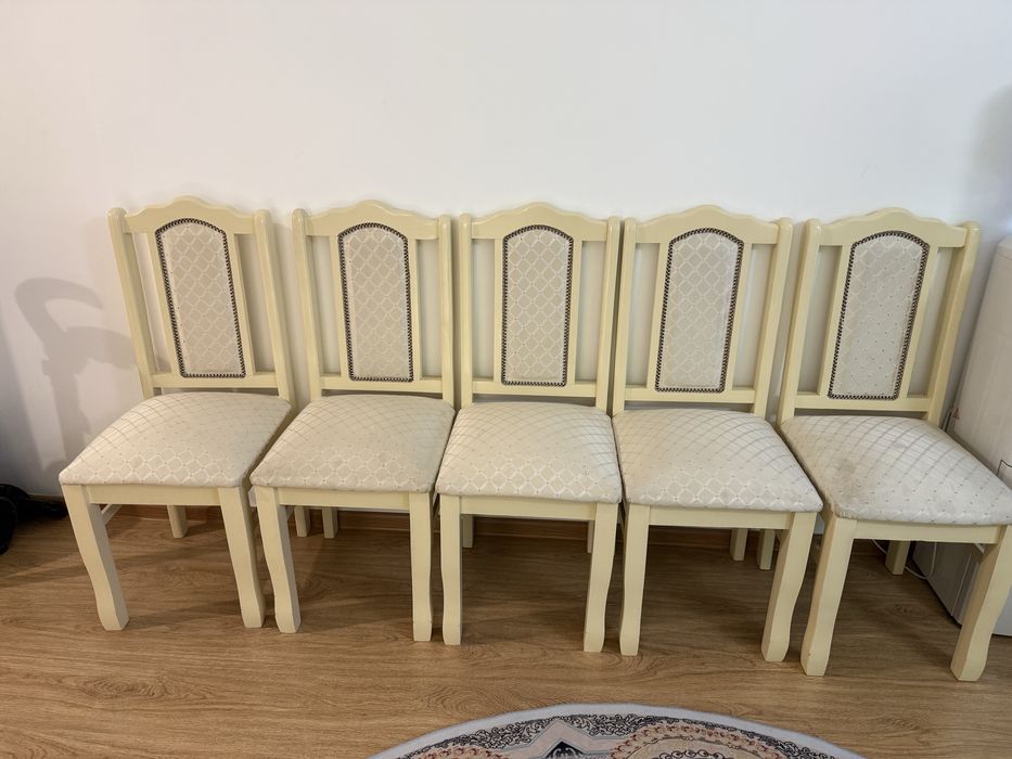 Продам стулья комплект