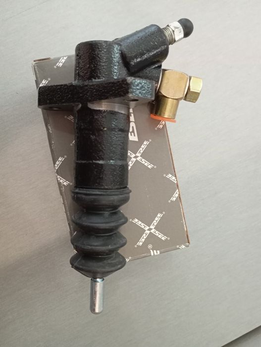 Цилиндр сцепления рабочий на Митсубиси Галант е55