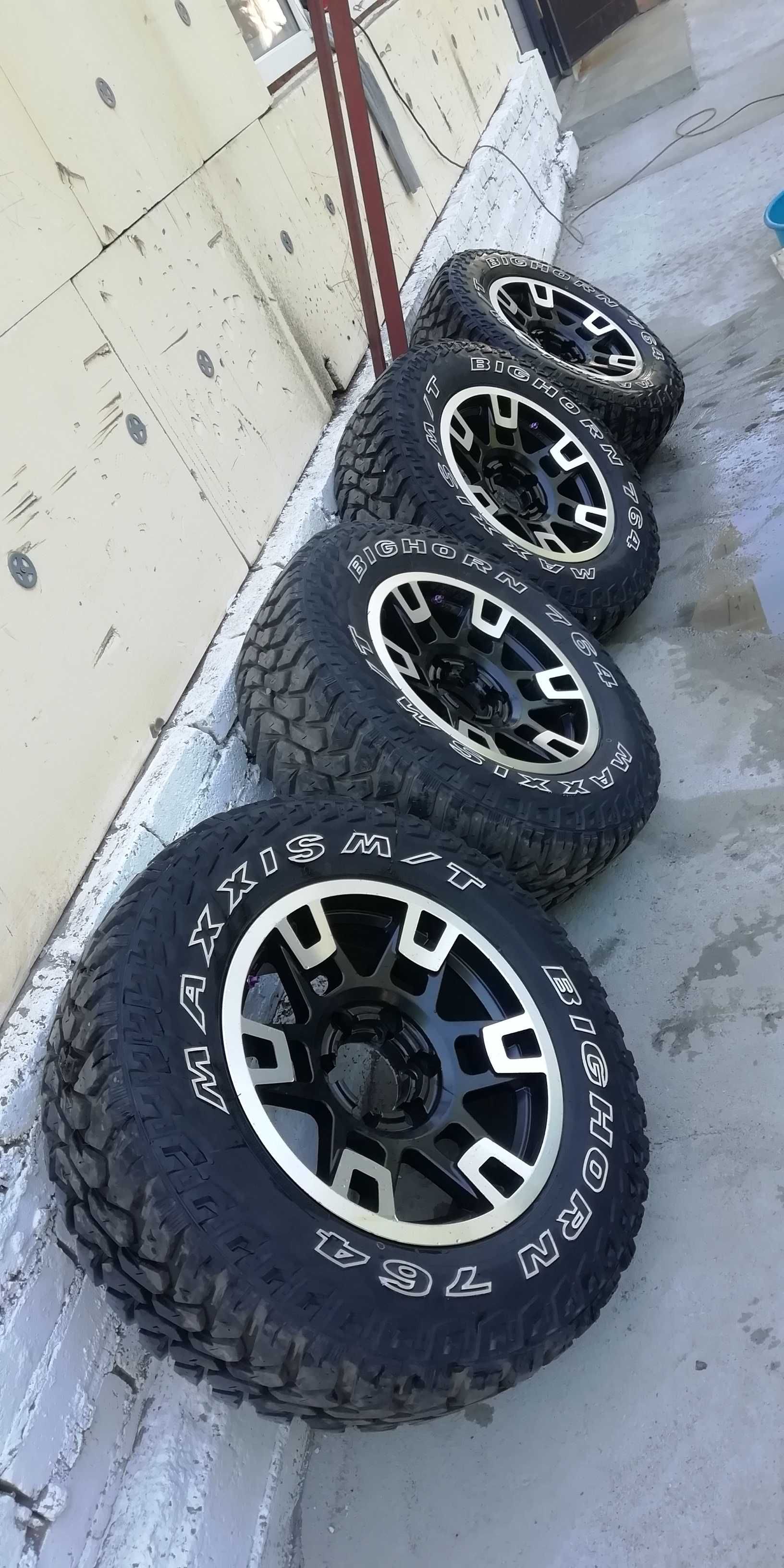 Диски с резиной Maxxis  M/T  265/65 R 17. Диски усиленные 17X8J.