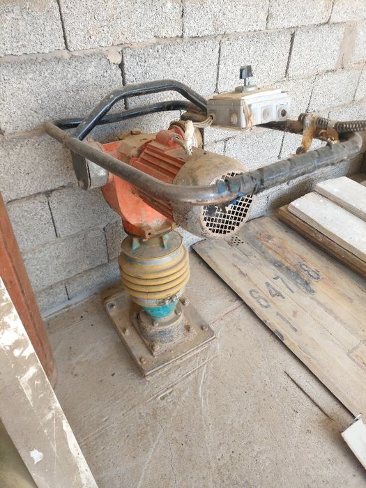 Продам трамбовка