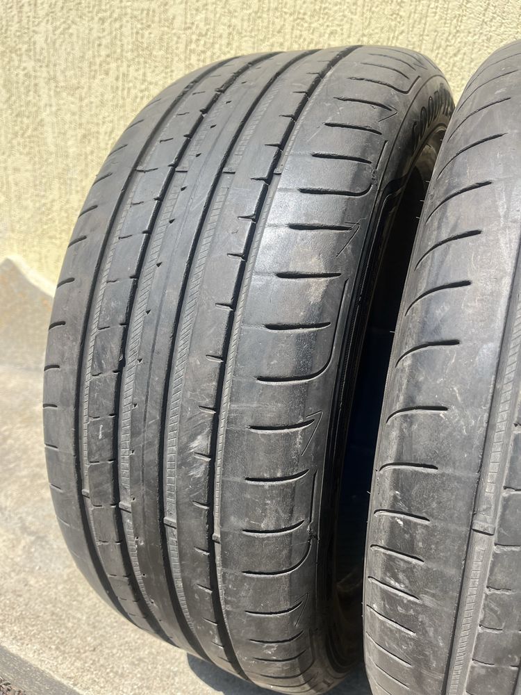 2 бр. летни гуми 235/45/18 GoodYear 5 mm DOT 2518
