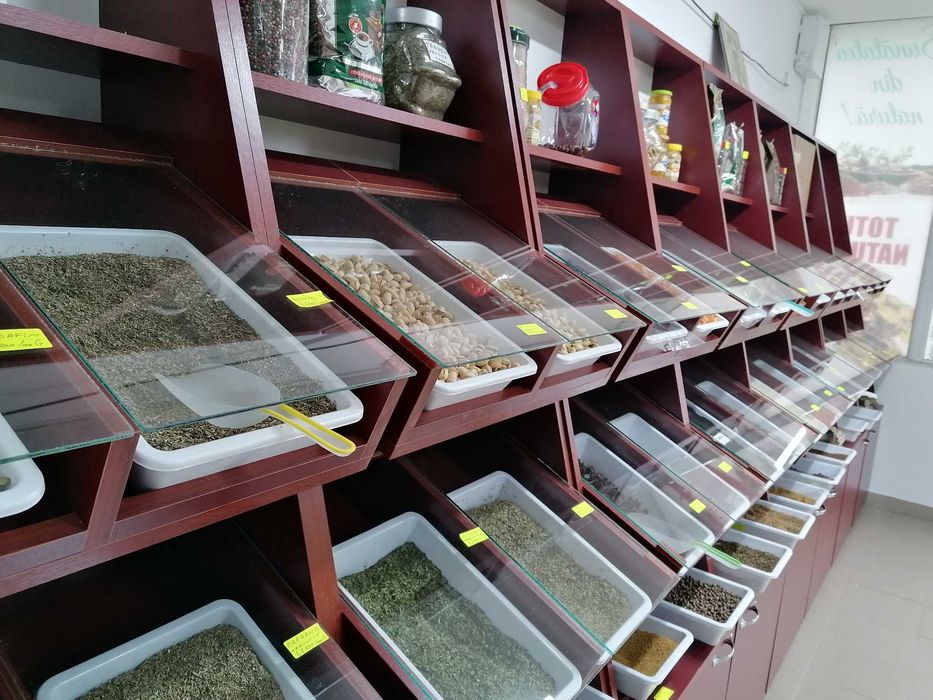 Mobila magazin in conditii foarte bune