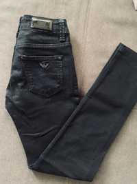 Оригинални дамски дънки Armani Jeans