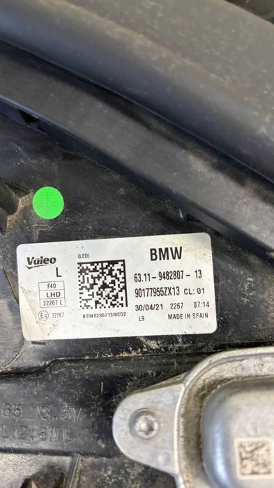 Far stanga BMW Seria 1 F40 Full LED - original