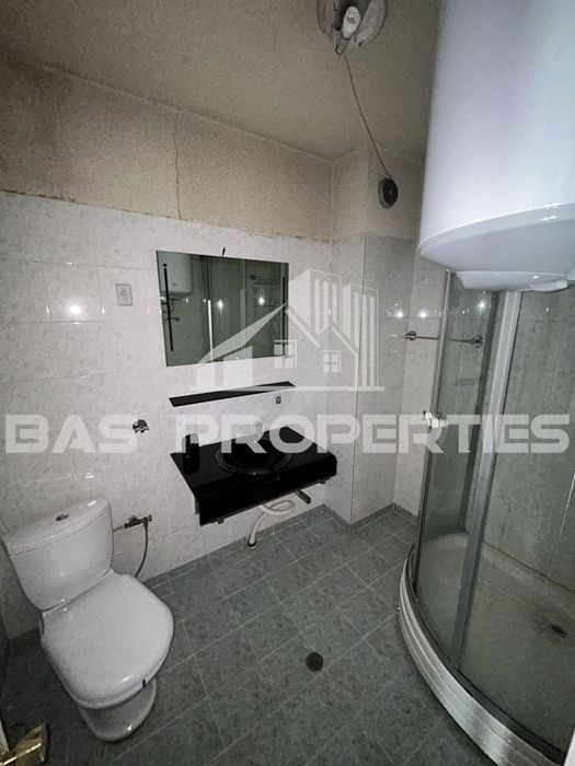 Дава се под наем Тристаен апартамент в София, Център - 83 кв.м за 700 € - Снимка #11