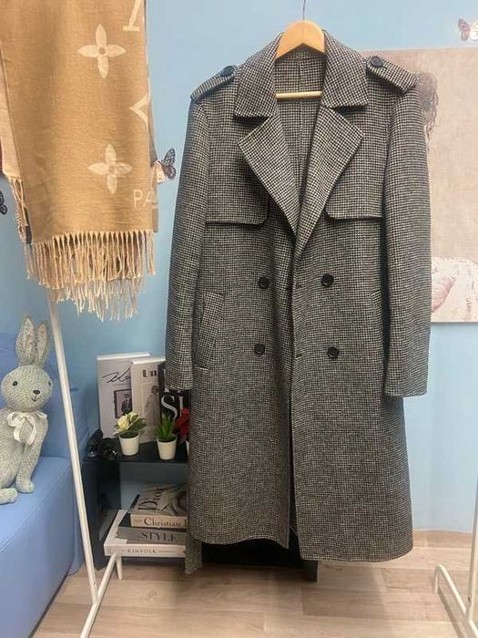 Палто пепит 100% вълна  с колан