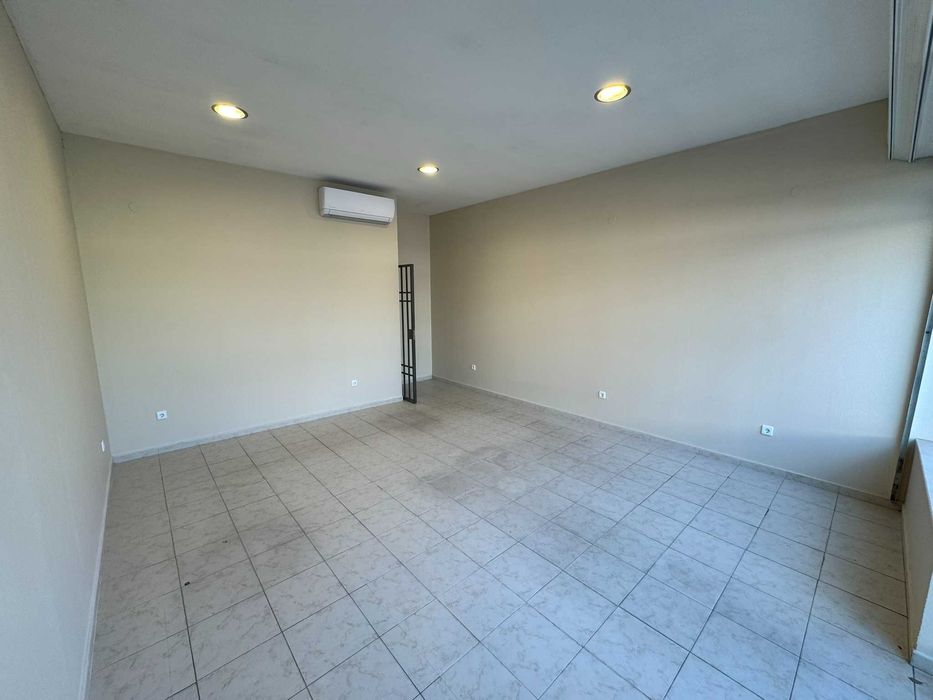 Дава се под наем Магазин в София, Надежда 4 - 40 кв.м за 612 € - Снимка #3