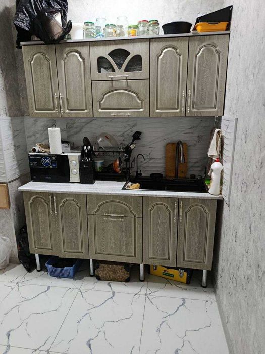 Продаётся 1-комнатяная переделанная в 2-х квартира на Олмос махалле