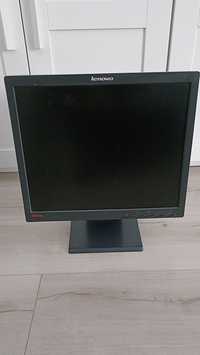 Monitor LCD Lenovo 17"