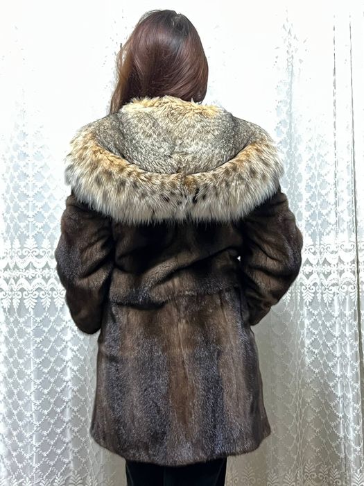 Продаётся натуральная шуба из из рыси