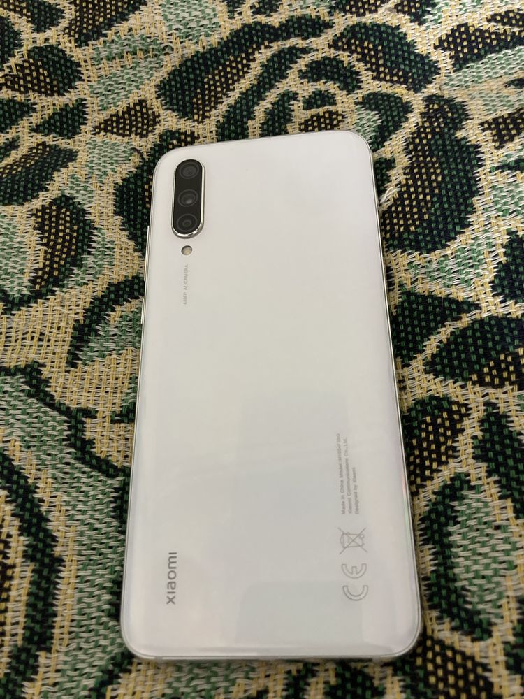 Продаеться телефон Xiaomi mi 9 lite