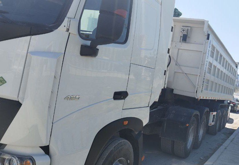 СОТИЛАДИ 
HOWO A7 Sinotruk комплект 
2022 йил
Прицеп 60 тонна 
Проб