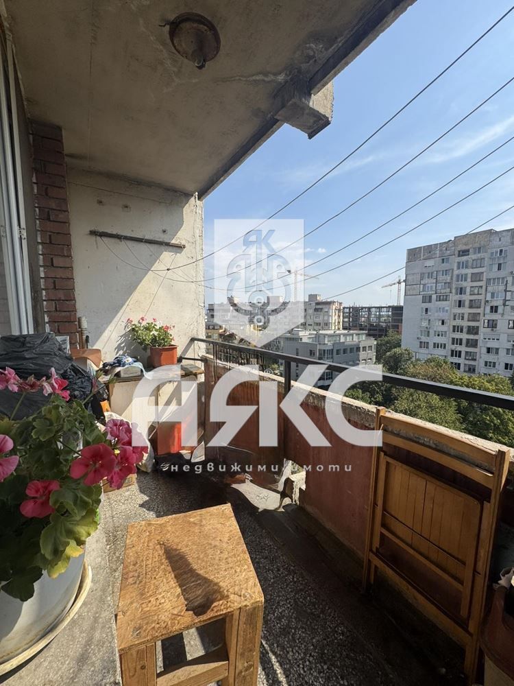 Двустаен апартамент в кв. Дружба 1