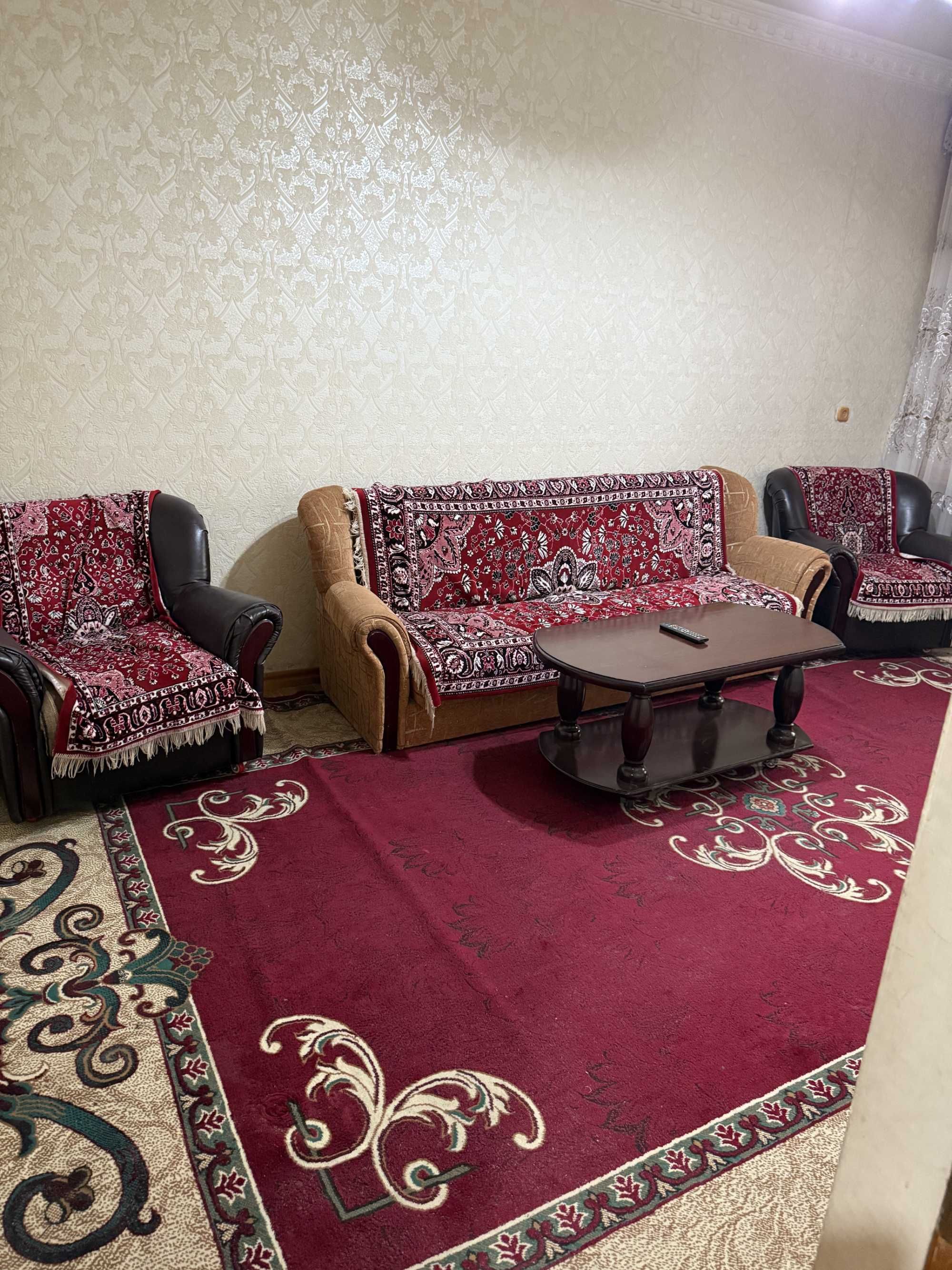 Продается 2/3/4 Кара-камыш 2/1 Парк Галаба. Мебелем,быт.техникой.Своя.