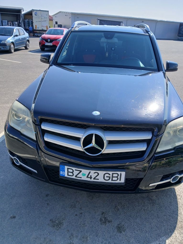 Vând Mercedes Benz GLK 2010