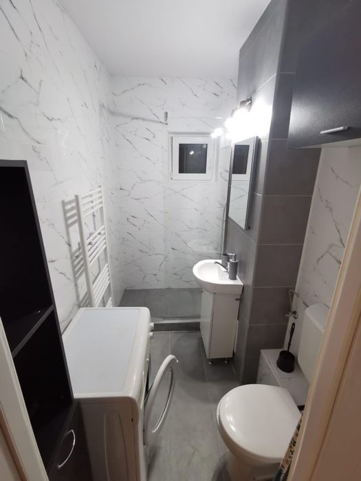 Apartament cu o camera renovat, complet mobilat si utilat