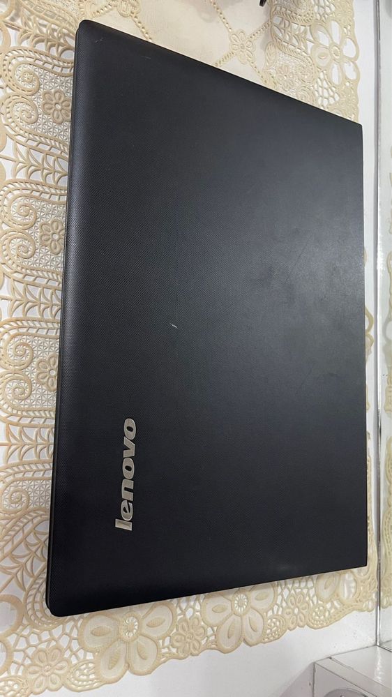 Ноутбук LENOVO