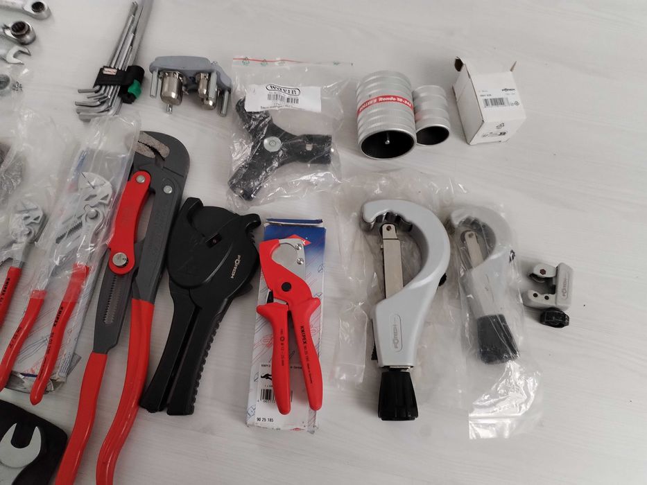 Trusă scule pentru instalator