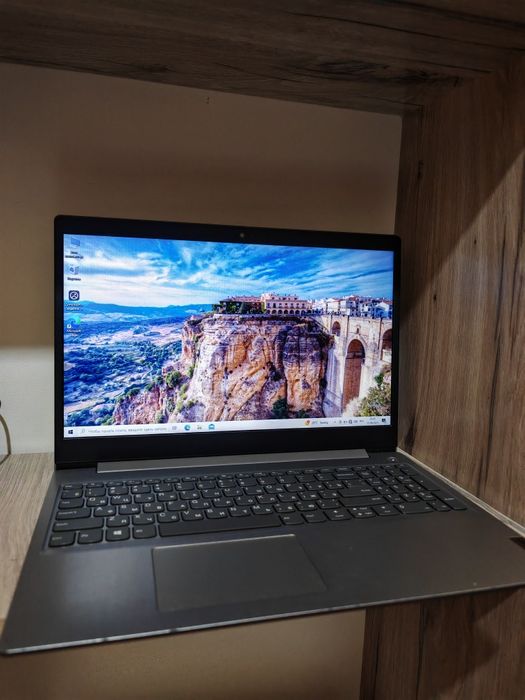 Ноутбук Леново Core i3-1005G1