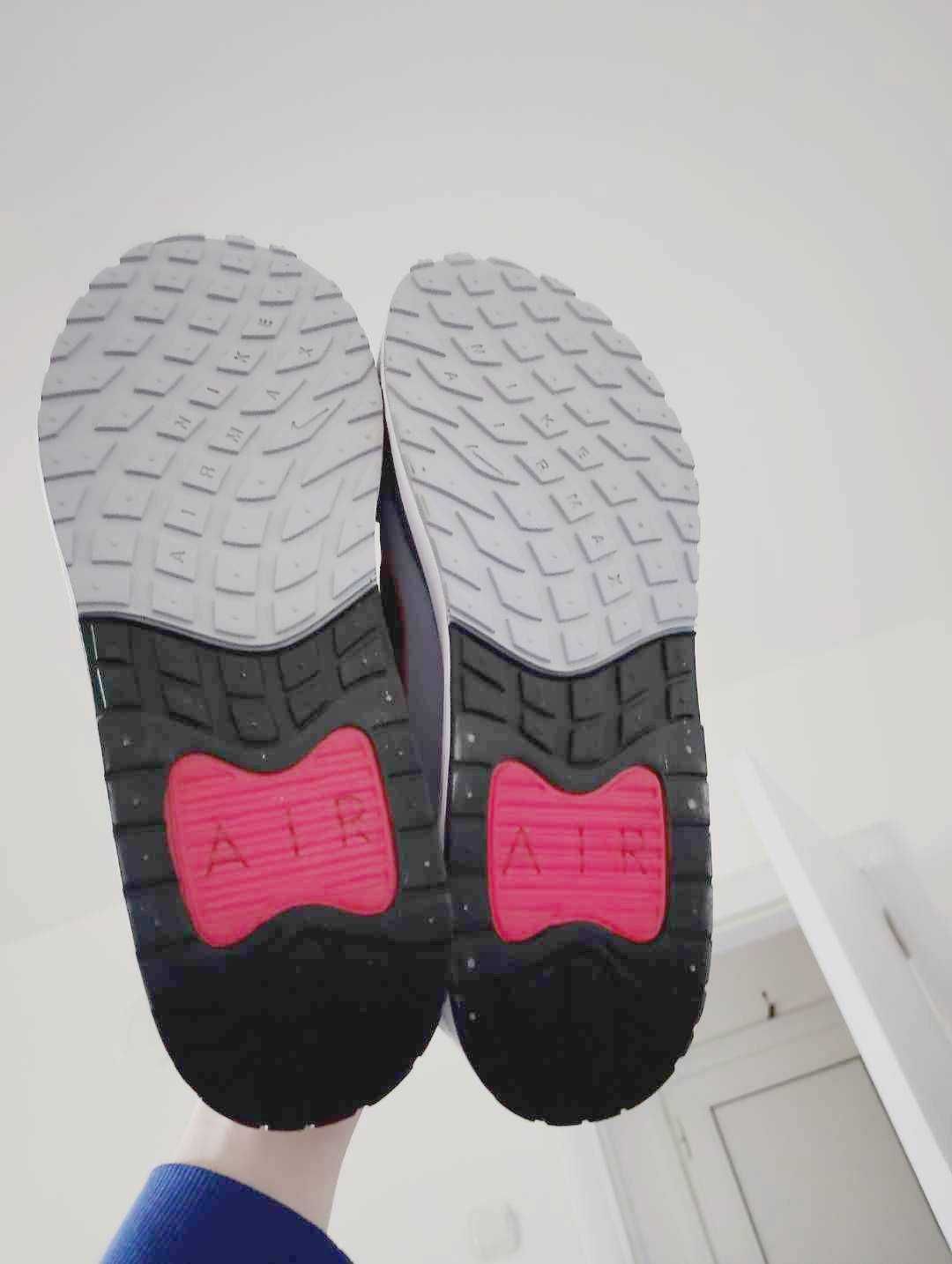 Продавам мъжки маратонки Nike Air Max 44 размер