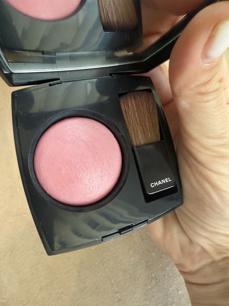 Руж- Chanel ( 64 pink explosion)