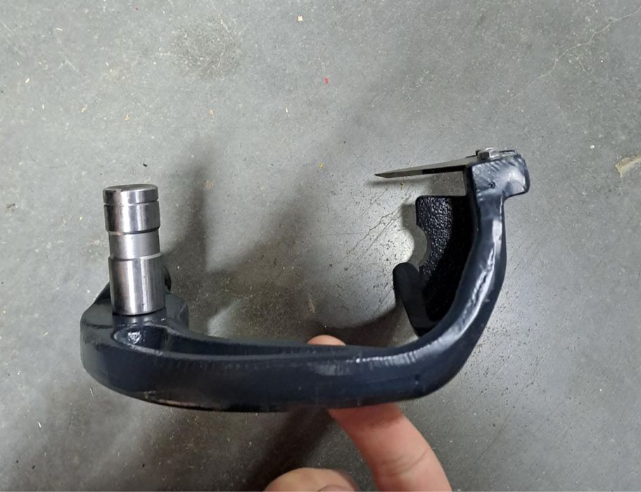 Degajor cutit balotiera