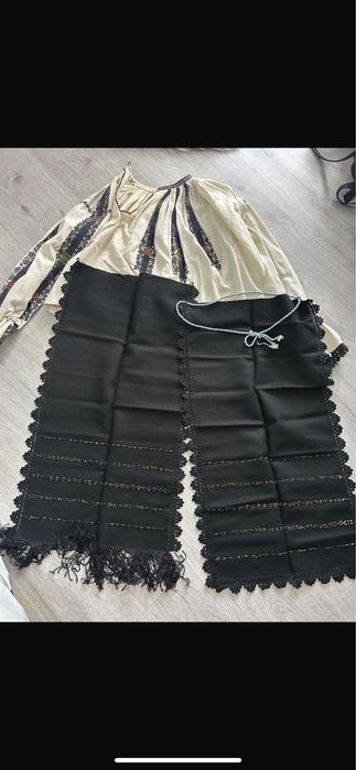 piese costum popular