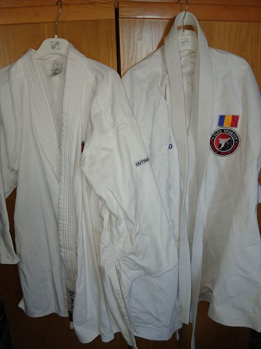 Vând kimono karate complet de centura