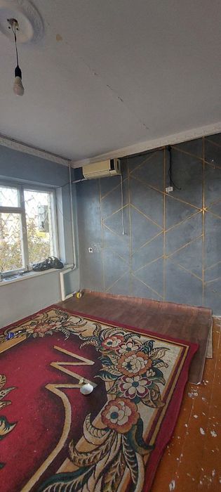 Продается квартира в центре города Янгиюля.