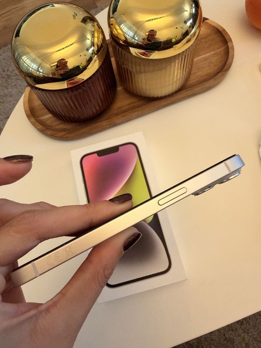 Iphone 14 - 128 GB бял