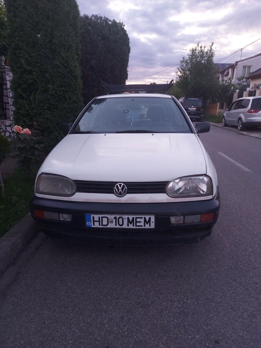 Vând Golf 3, GOLF 4 s-a vândut!