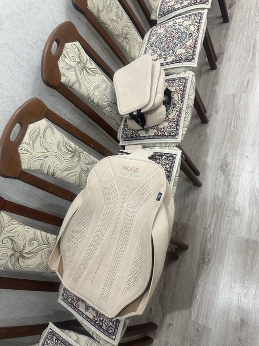 Продам чехлы новые