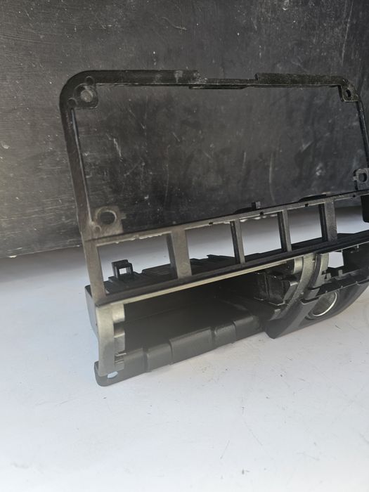 Consola centrala bord Volkswagen Golf 3 / Vento