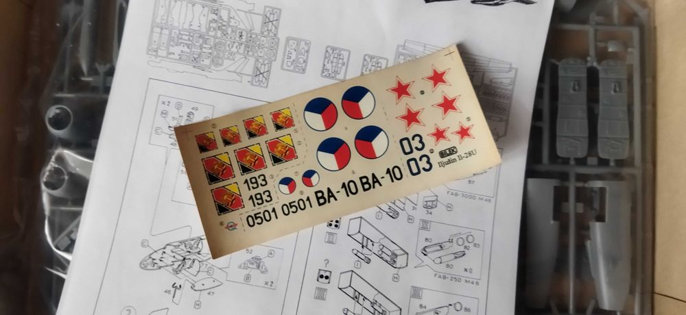 сборная модель самолёта Ил-28У в масштабе 1/72 МЕГАРАРИТЕТ!