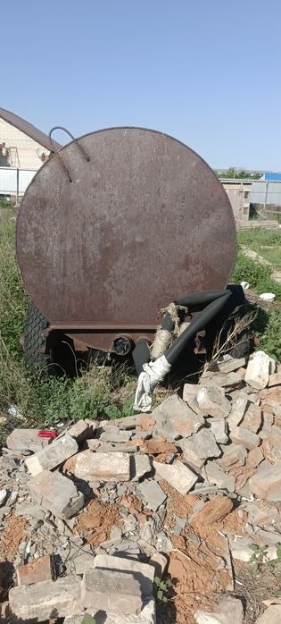 Бочка на колесах 3 куб